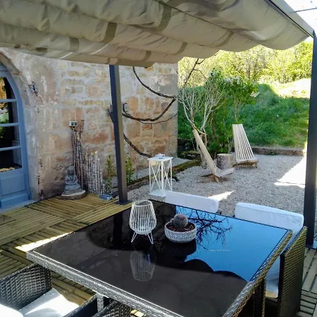 Au Gre Du Lot Bed & Breakfast 3*