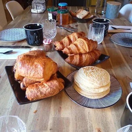Au Gre Du Lot 3*