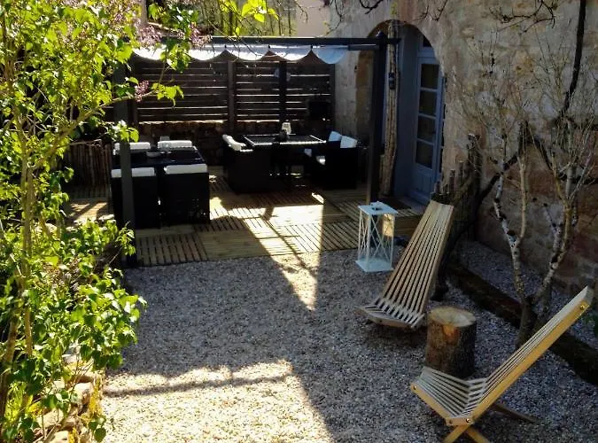 فندق مبيت وإفطار Au Gre Du Lot Le Bourg